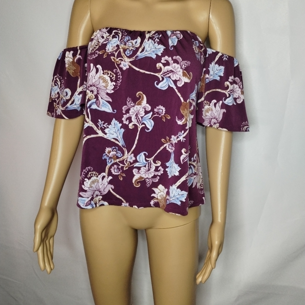 White House Black Market Women's size 0 Off The Shoulder Floral Blouse shirt top